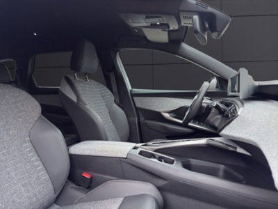 Peugeot 5008 1.2 hybrid 48V Allure Pack 136cv e-dcs 6 (18)