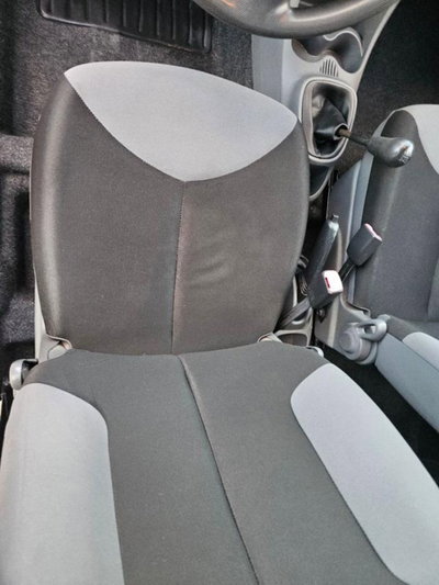 Peugeot 107 68CV 3p. Access (9)