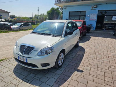 Lancia Ypsilon 1.3 MJT 75 CV Unyca usata