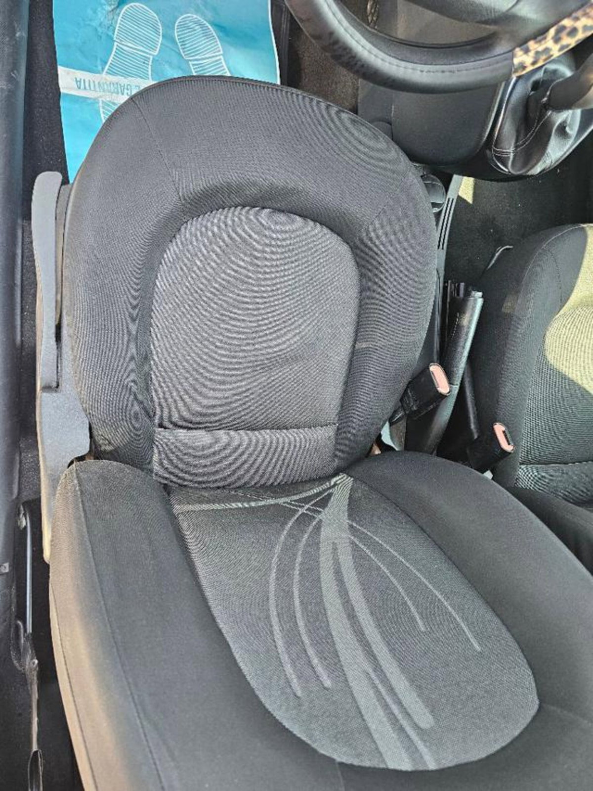 Lancia Ypsilon 1.3 MJT 75 CV Unyca (9)