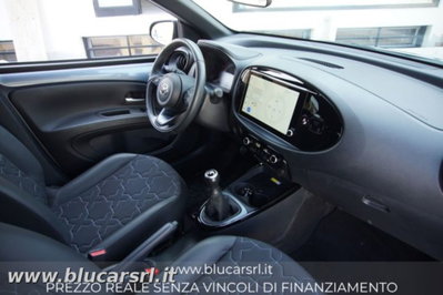 Toyota Aygo X 1.0 Lounge 72cv (11)