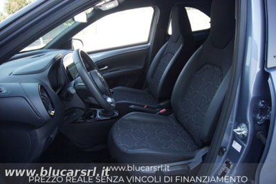 Toyota Aygo X 1.0 Lounge 72cv (6)
