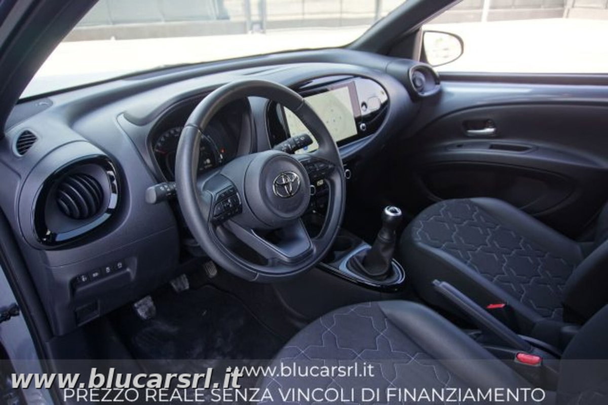 Toyota Aygo X 1.0 Lounge 72cv (7)