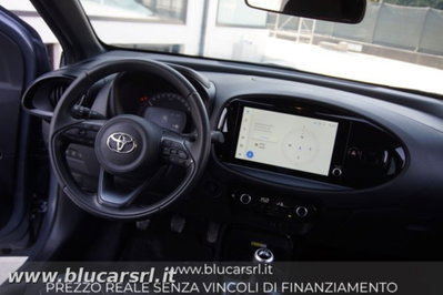Toyota Aygo X 1.0 Lounge 72cv (8)