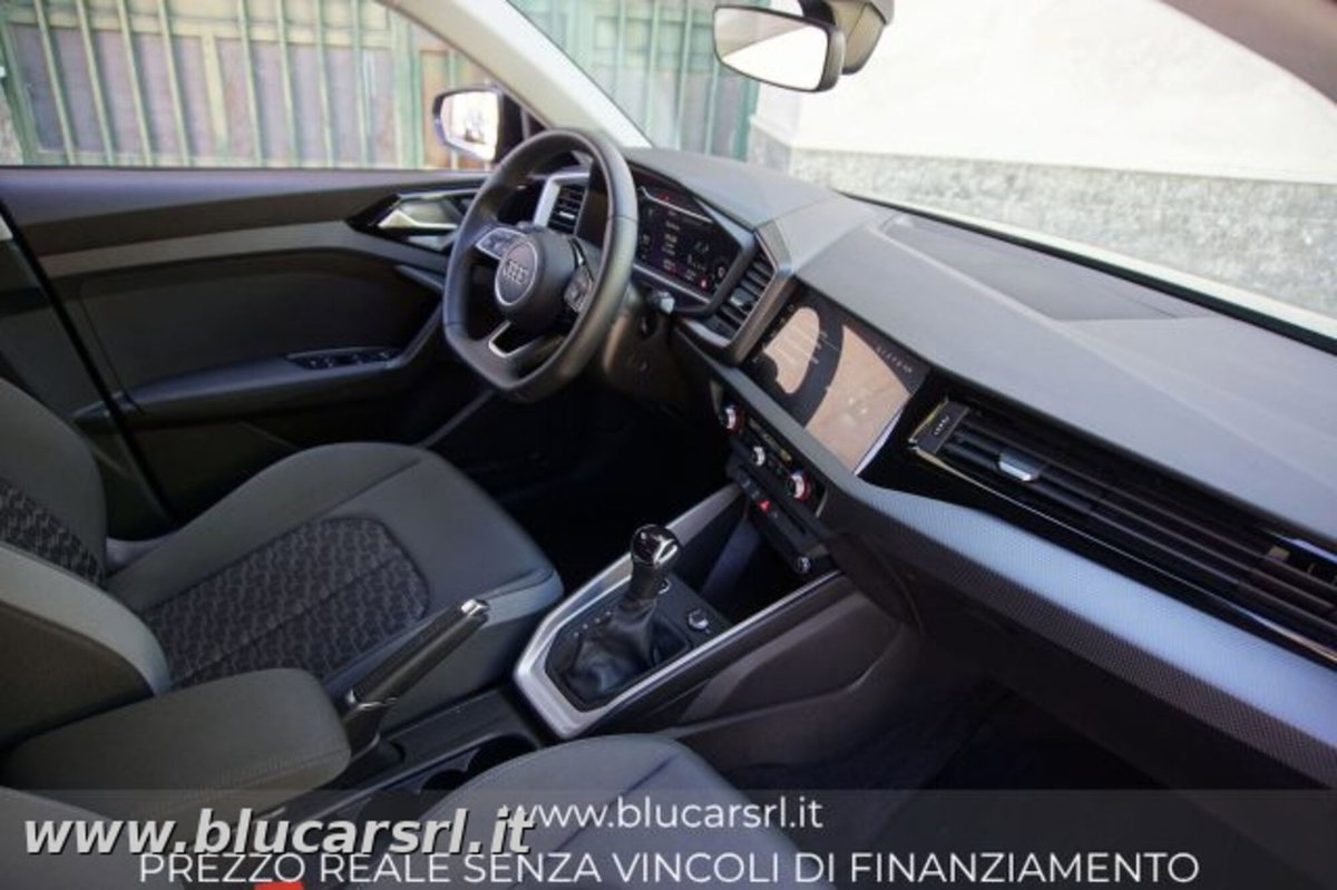 Audi A1 Sportback 30 1.0 tfsi S Line Edition 116cv s-tronic (11)