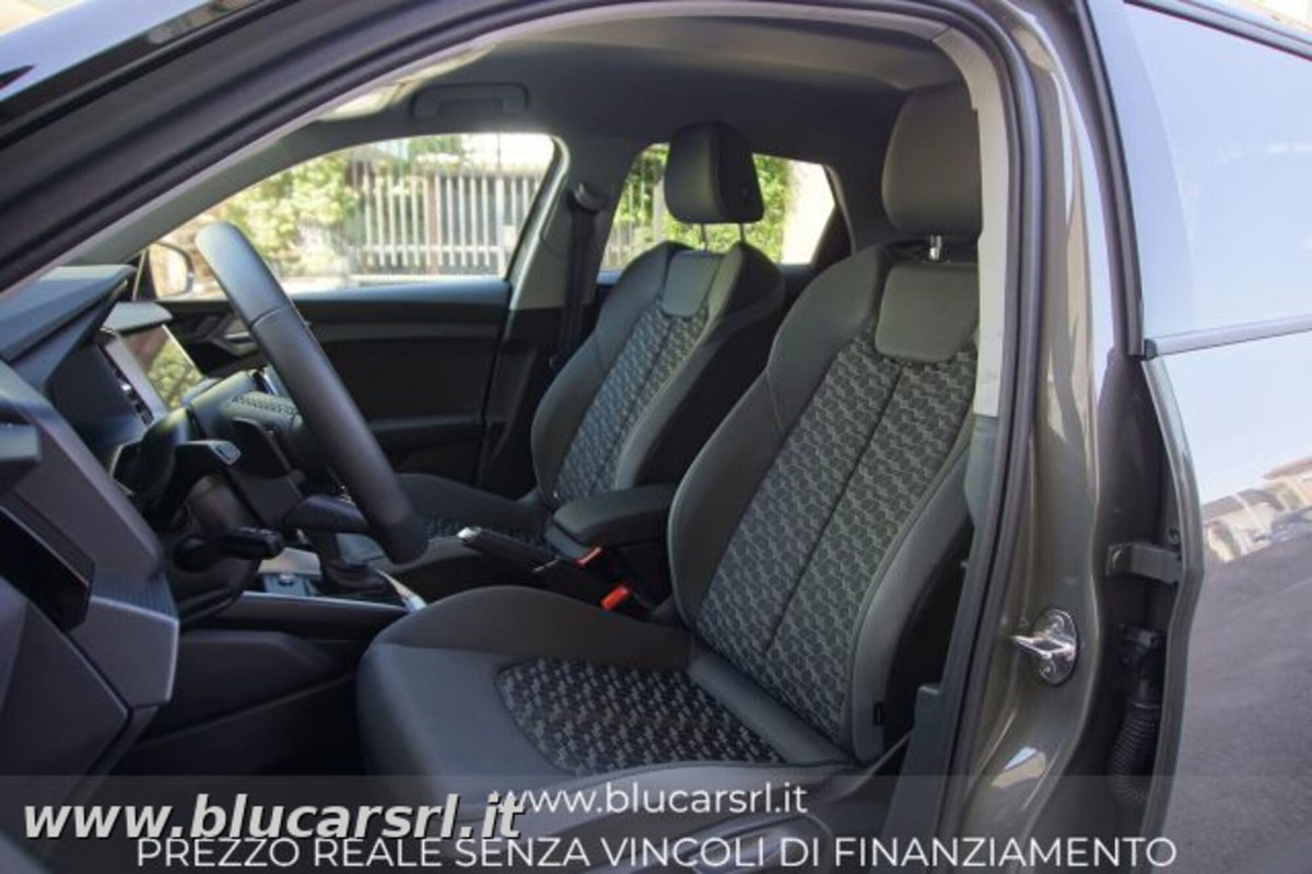 Audi A1 Sportback 30 1.0 tfsi S Line Edition 116cv s-tronic (5)