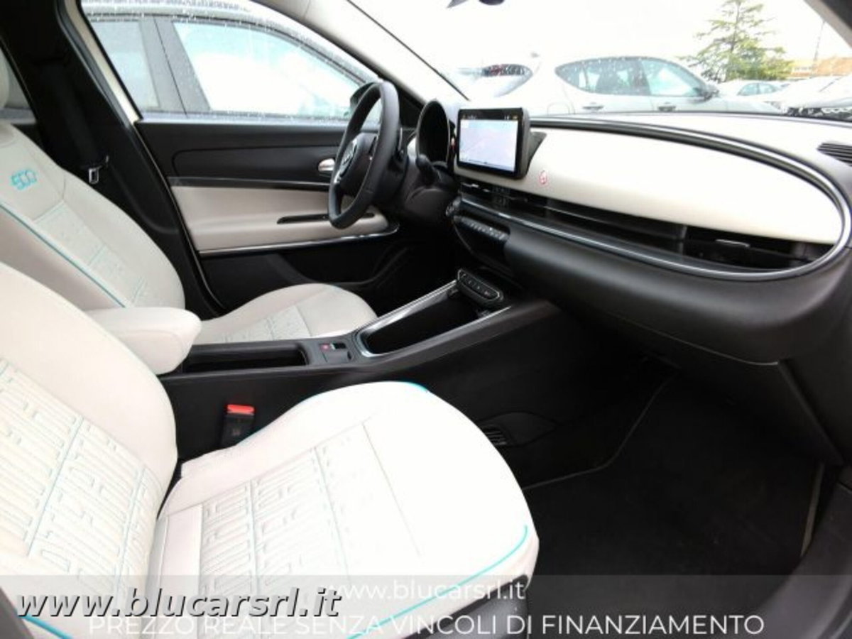 Fiat 600 1.2 hybrid La Prima 110cv auto (6)