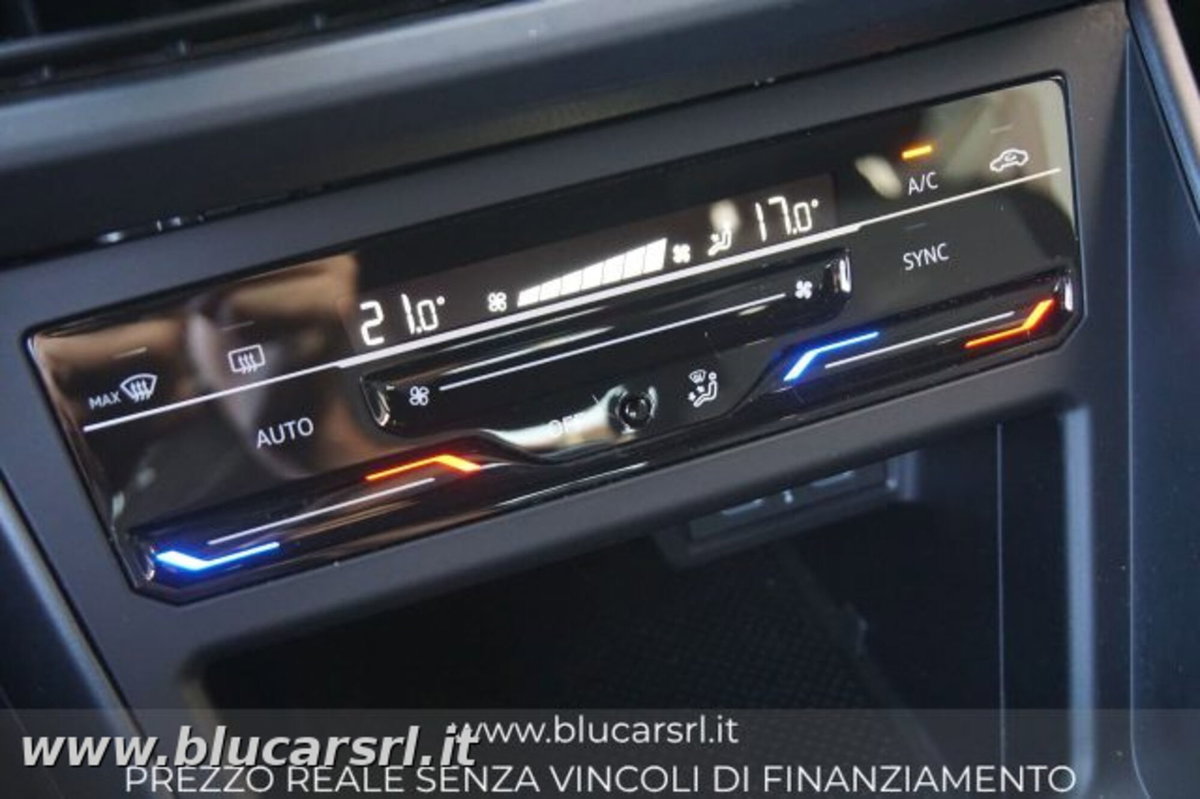 Volkswagen Polo 1.0 tsi R-Line 95cv (17)