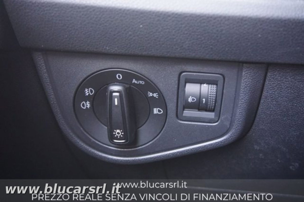 Volkswagen Polo 1.0 tsi R-Line 95cv (18)
