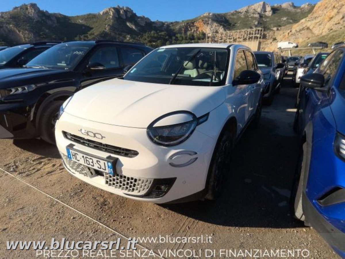 Fiat 600 1.2 hybrid La Prima 110cv auto (2)