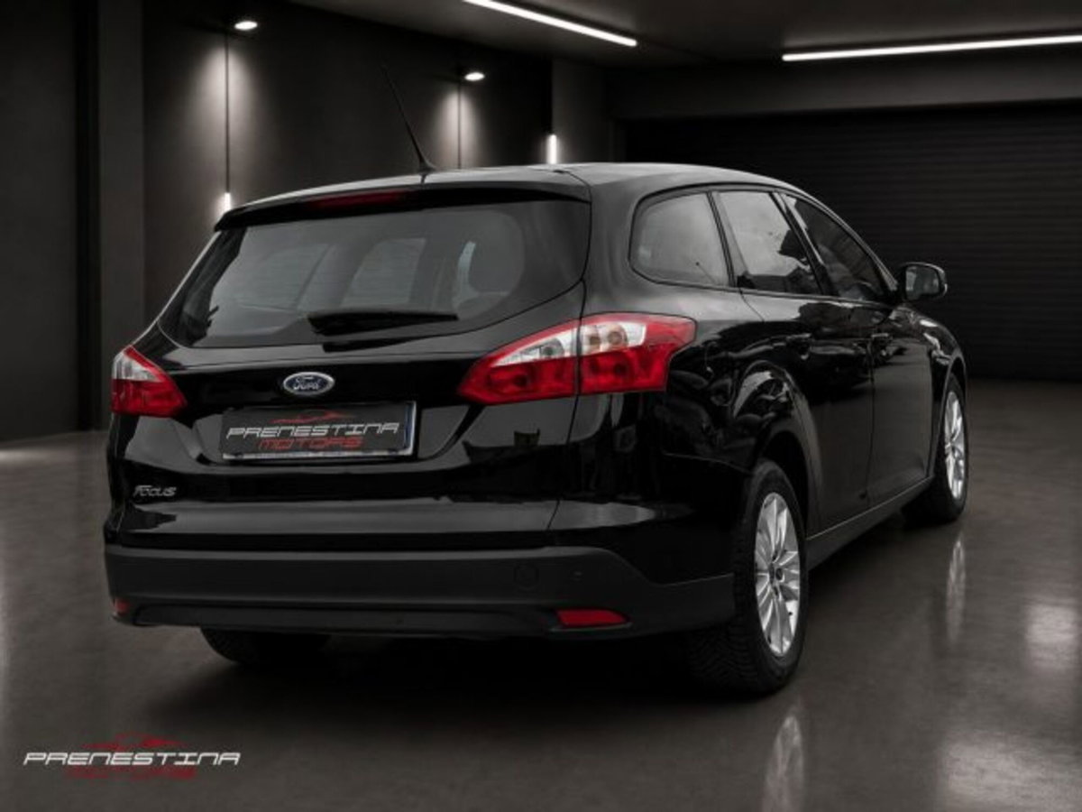 Ford Focus Station Wagon 1.6 TDCi 115 CV SW Titanium (4)