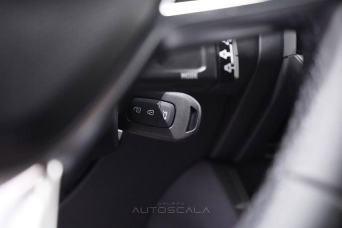 Renault Captur 1.2 eco-g Evolution 120cv (18)