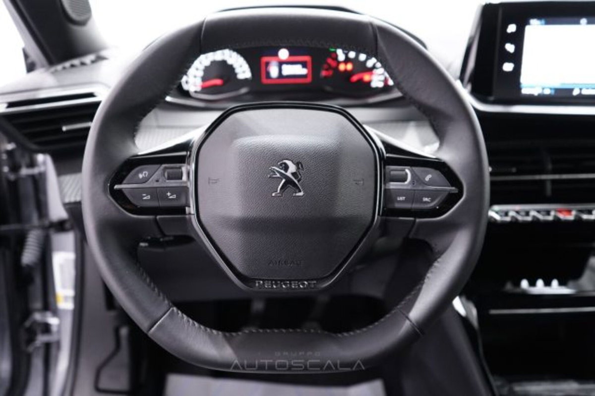 Peugeot 2008 1.2 puretech Allure s&s 130cv eat8 (13)