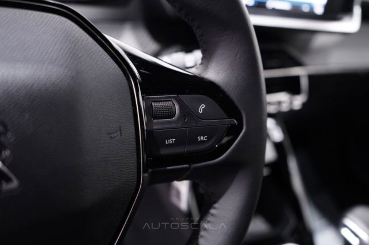 Peugeot 2008 1.2 puretech Allure s&s 130cv eat8 (20)