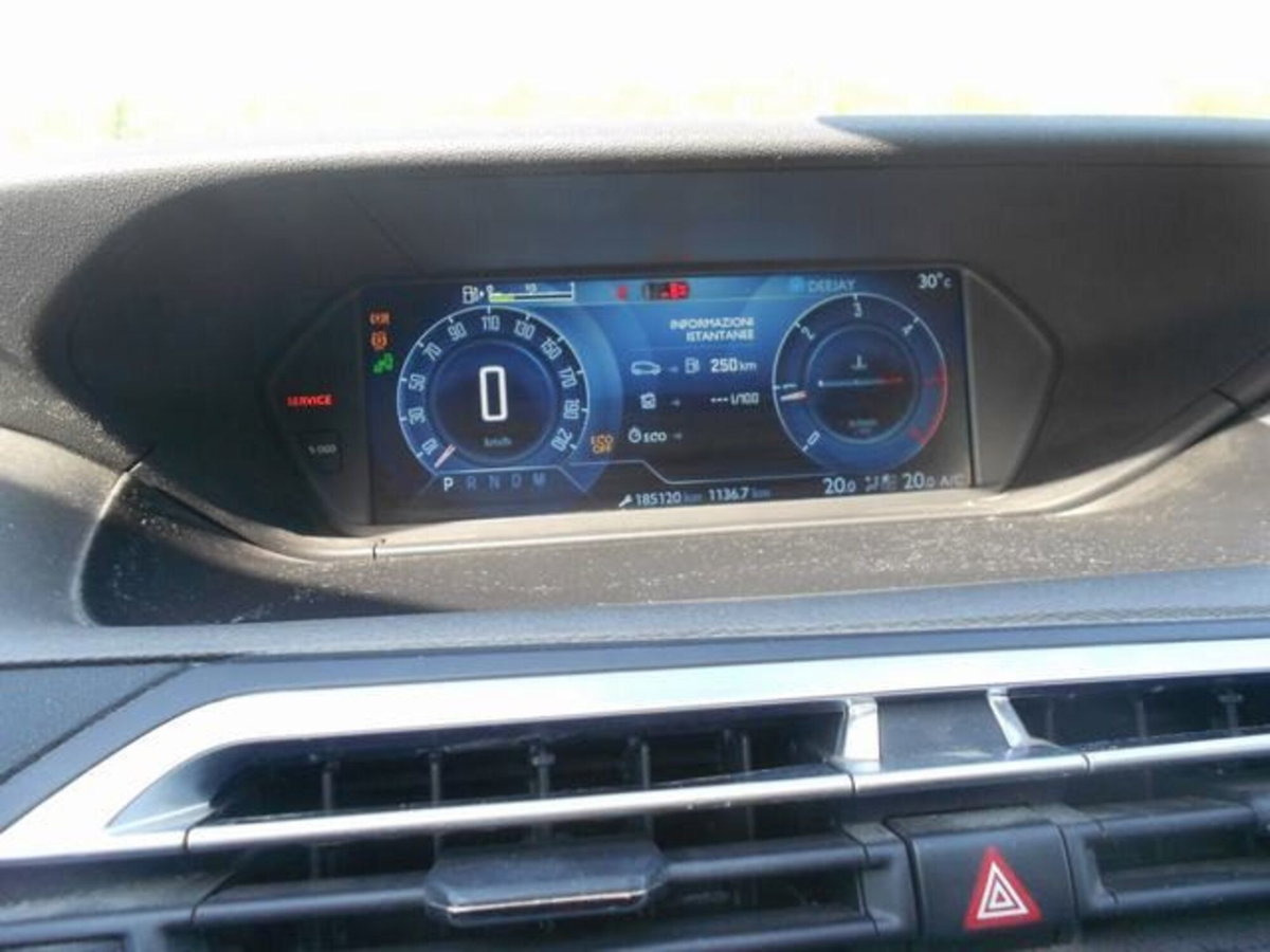 Citroen Grand C4 Picasso BlueHDi 150 S&S Intensive (11)