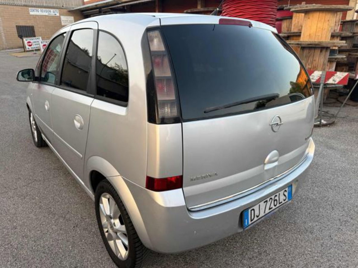 Opel Meriva 1.3 CDTI Cosmo (6)
