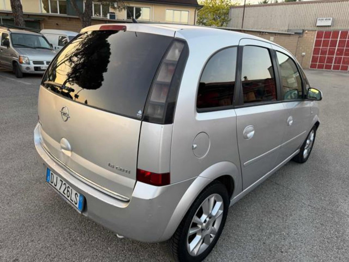 Opel Meriva 1.3 CDTI Cosmo (7)