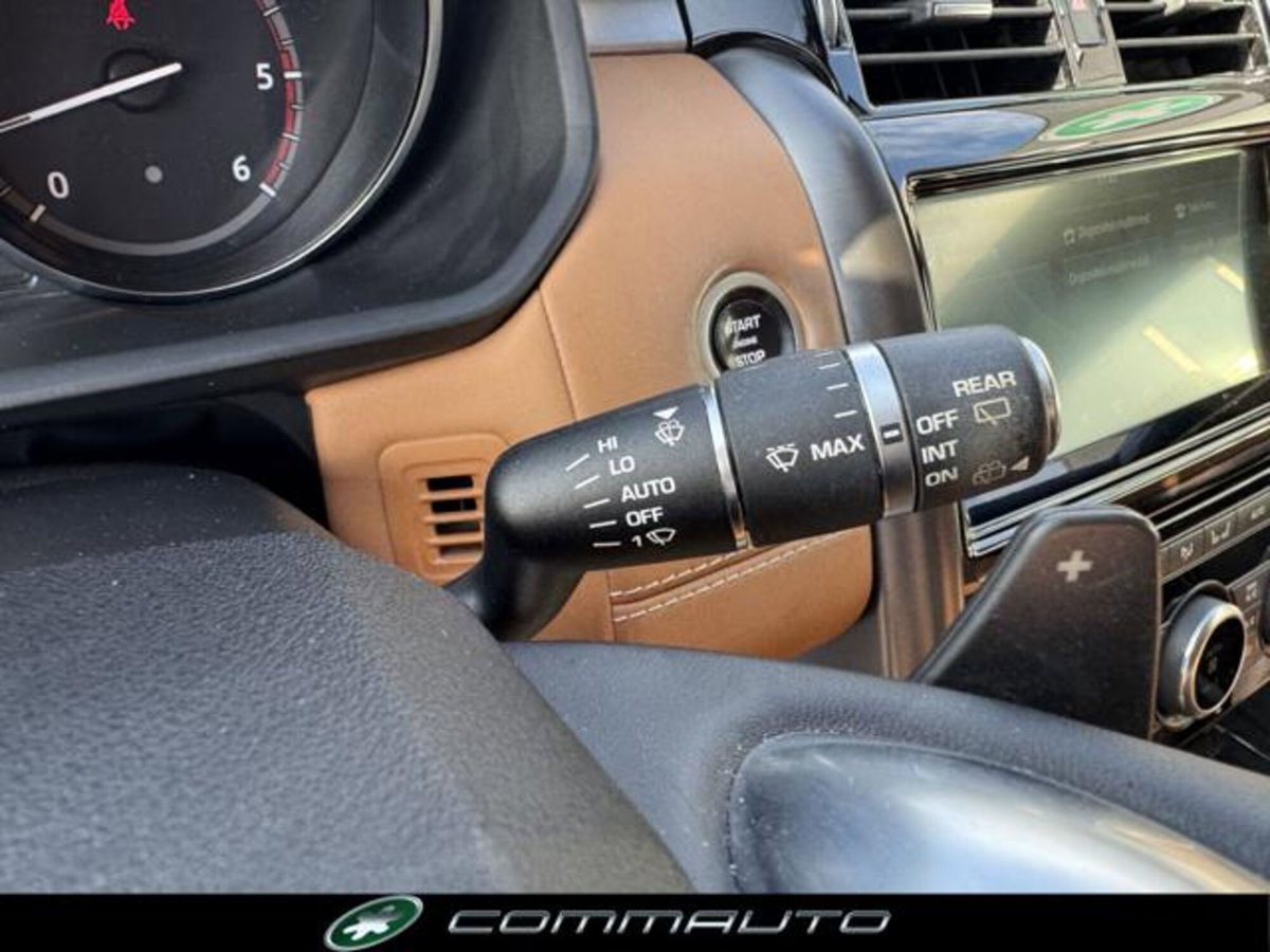 Land Rover Discovery 3.0 TD6 249 CV First Edition (16)