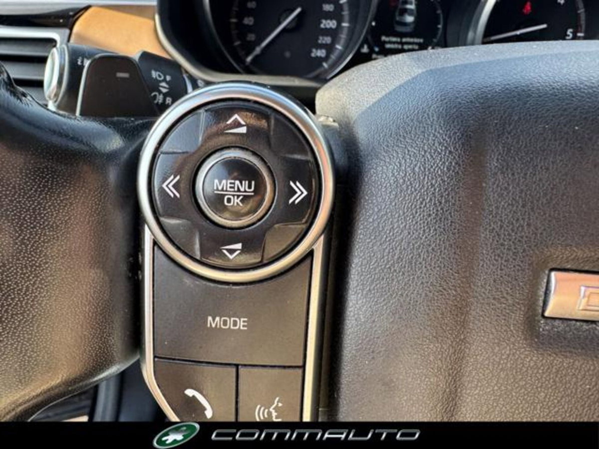 Land Rover Discovery 3.0 TD6 249 CV First Edition (18)