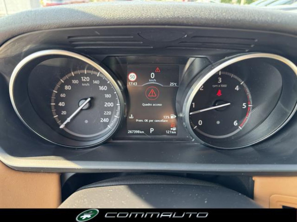 Land Rover Discovery 3.0 TD6 249 CV First Edition (19)