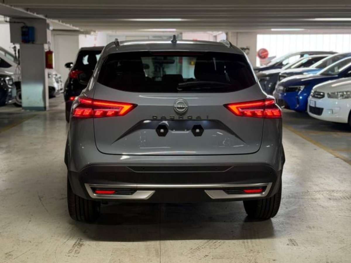 Nissan Qashqai 1.3 mhev Tekna 4wd 158cv xtronic (5)