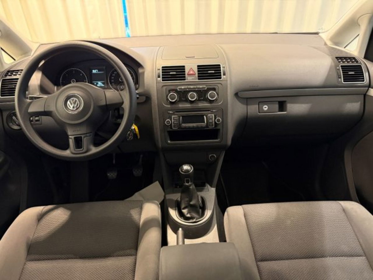 Volkswagen Touran 1.6 TDI Trendline (7)