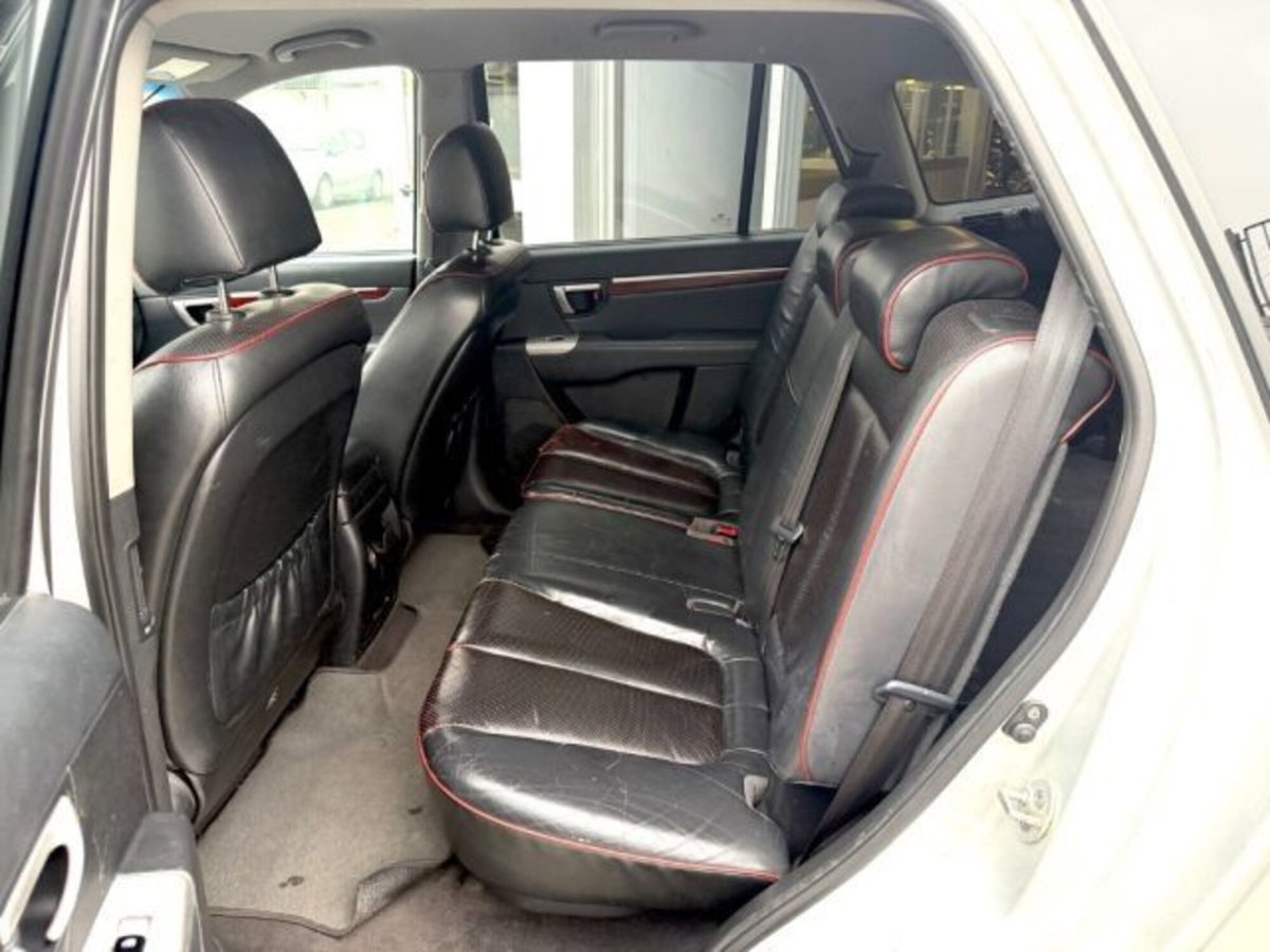 Hyundai Santa Fe 2.2 CRDi VGT Dynamic 7 p.ti (9)