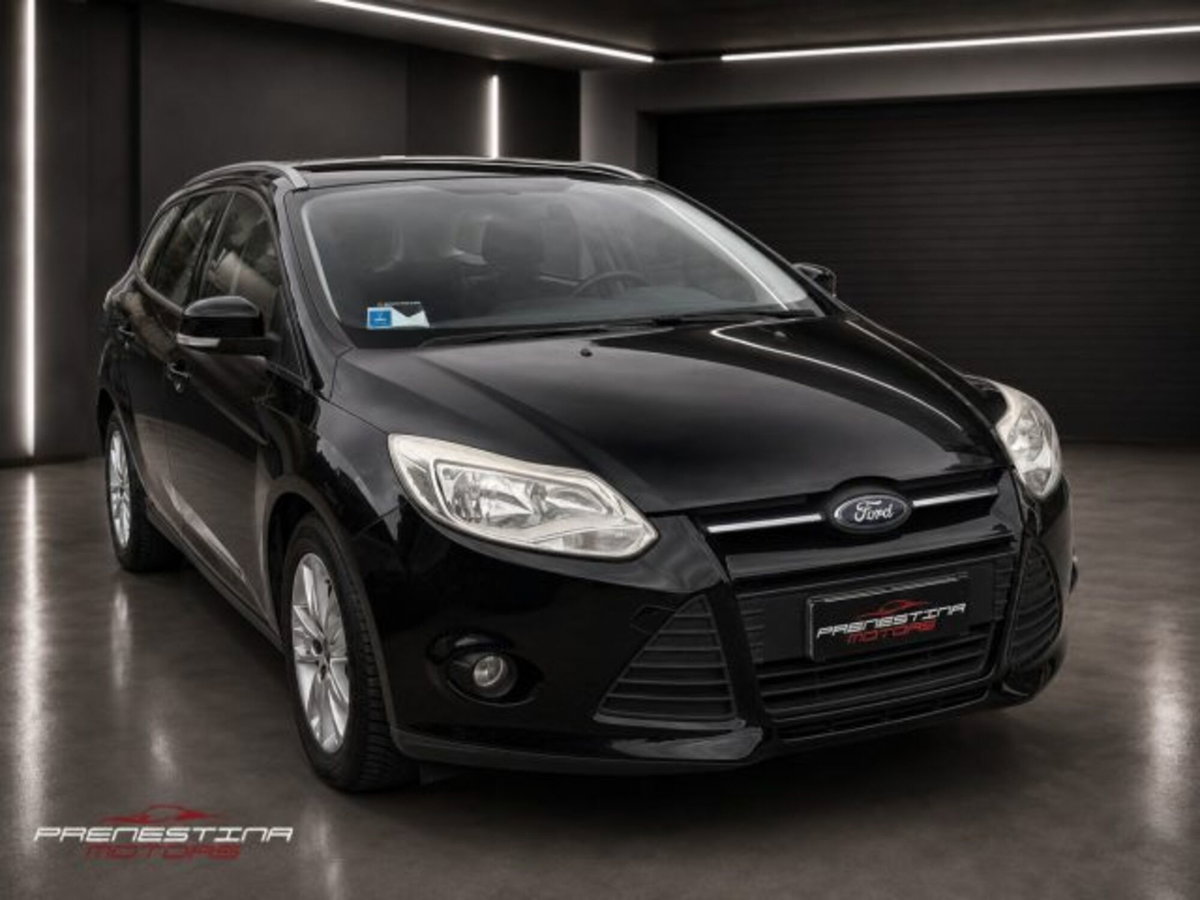 Ford Focus Station Wagon 1.6 TDCi 115 CV SW Titanium (2)