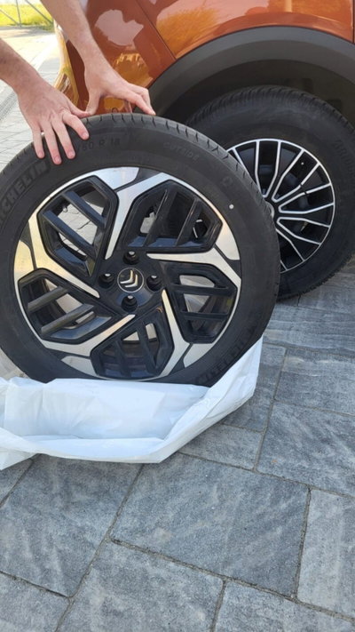 Citroen C4 BlueHDi 130 S&S EAT8 Shine (18)