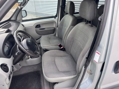 Renault Kangoo 1.9 dCi 4x4 5p. Fairway (14)