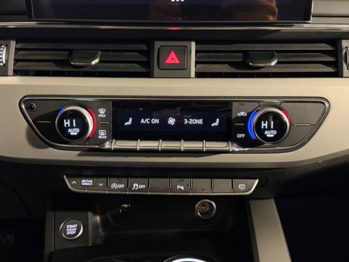 Audi A4 Avant 35 TDI/163 CV S tronic Business Advanced (10)
