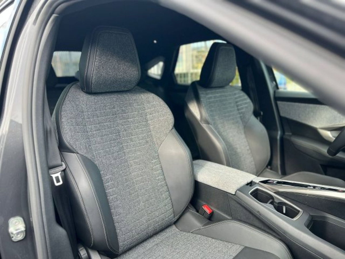Peugeot 3008 1.2 hybrid Allure 145cv e-dcs6 (10)