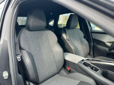 Peugeot 3008 1.2 hybrid Allure 145cv e-dcs6 (10)