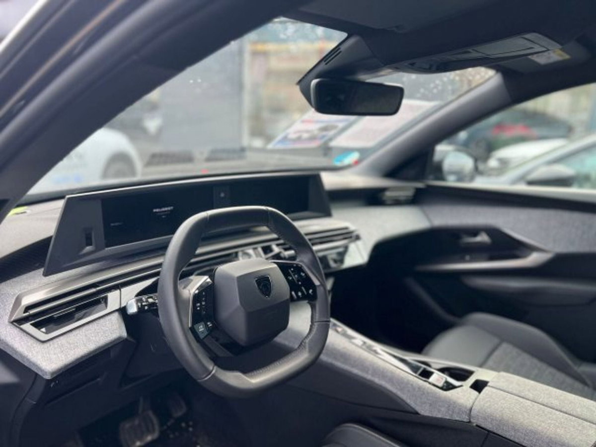 Peugeot 3008 1.2 hybrid Allure 145cv e-dcs6 (7)