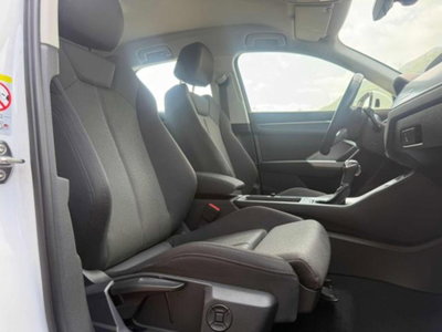Audi Q3 40 TDI quattro S tronic Business (14)
