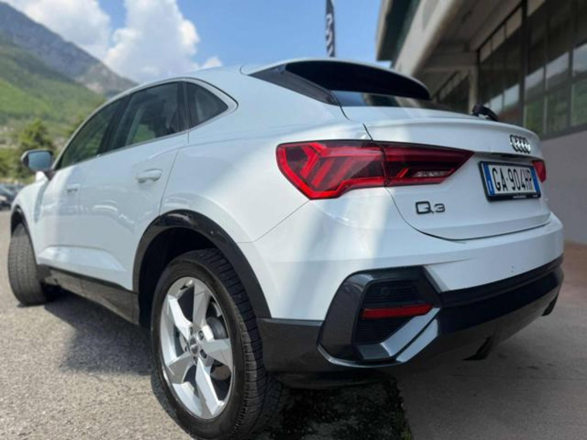 Audi Q3 40 TDI quattro S tronic Business (6)