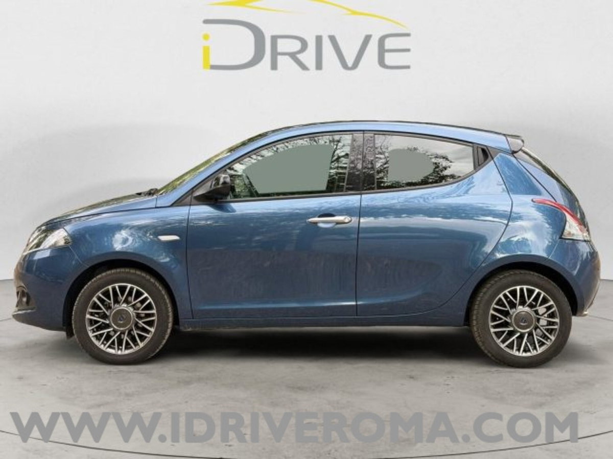 Lancia Ypsilon 1.0 FireFly 5 porte S&S Hybrid Gold Plus (4)
