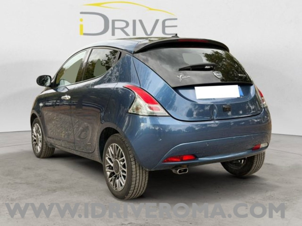Lancia Ypsilon 1.0 FireFly 5 porte S&S Hybrid Gold Plus (7)