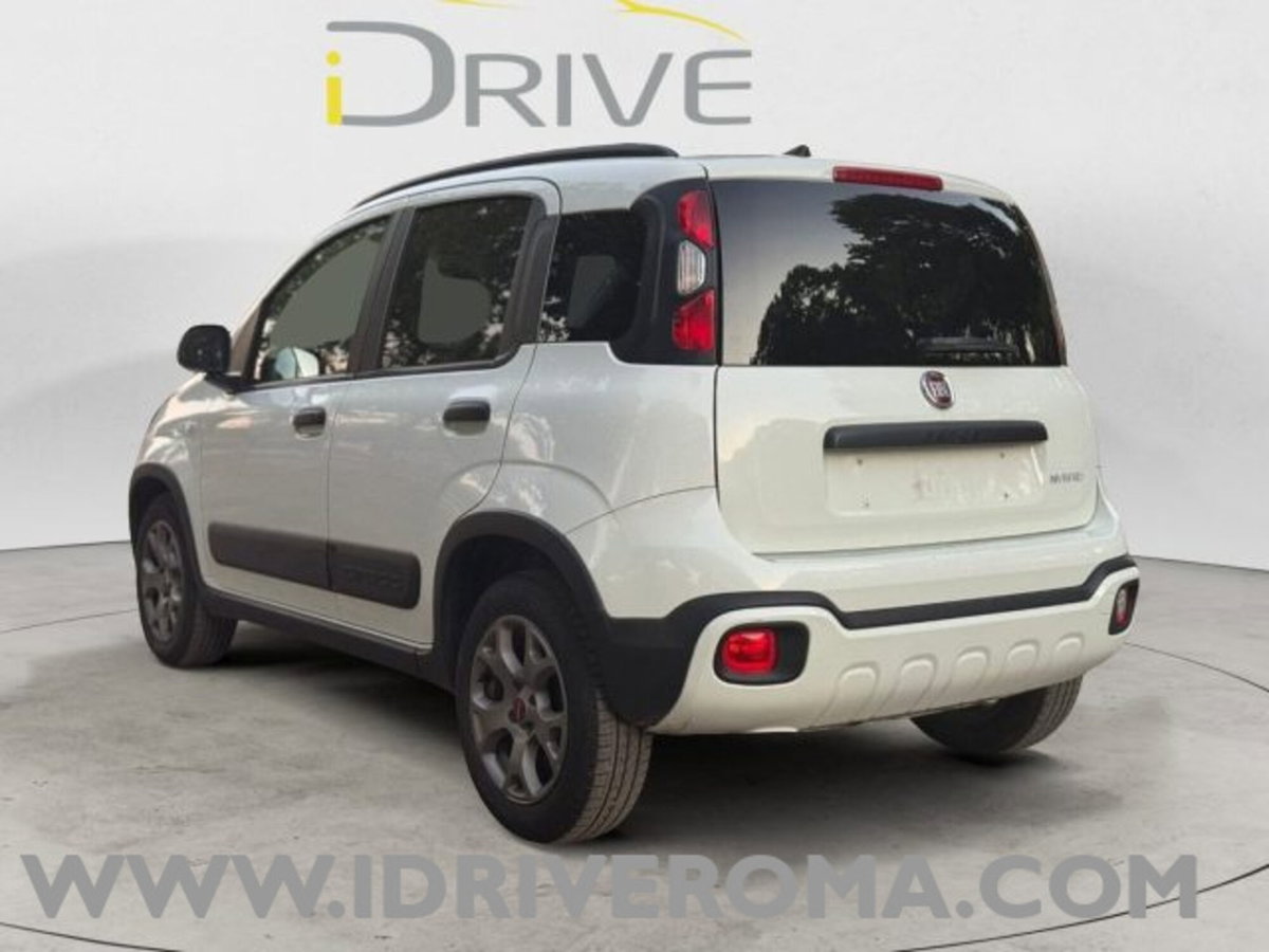 Fiat Panda 1.0 FireFly S&S Hybrid City Cross (5)