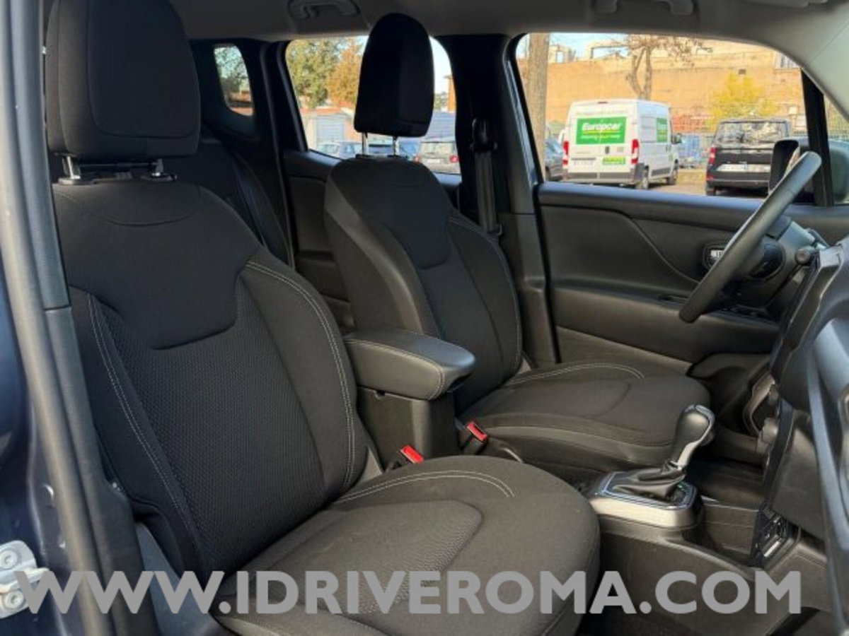 Jeep Renegade 1.3 T4 190CV PHEV 4xe AT6 Limited (11)