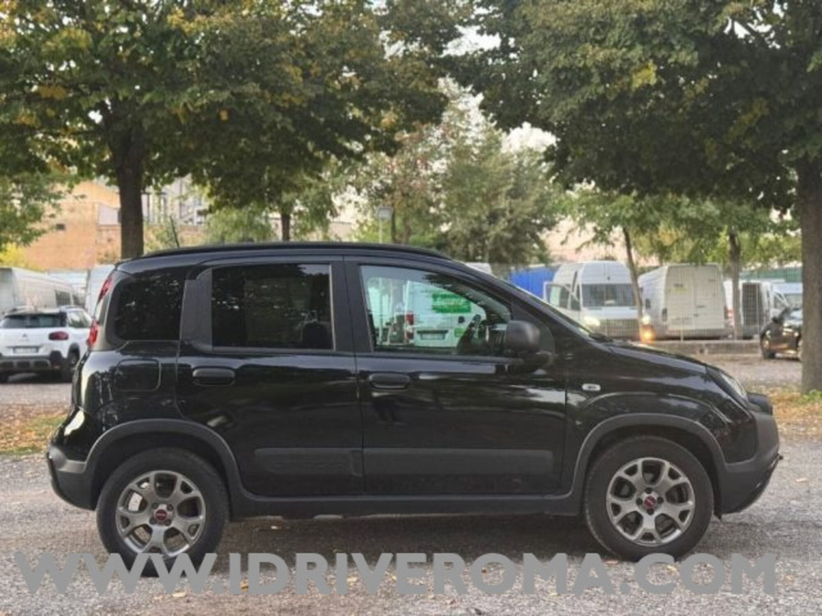 Fiat Panda 1.0 FireFly S&S Hybrid City Cross (5)