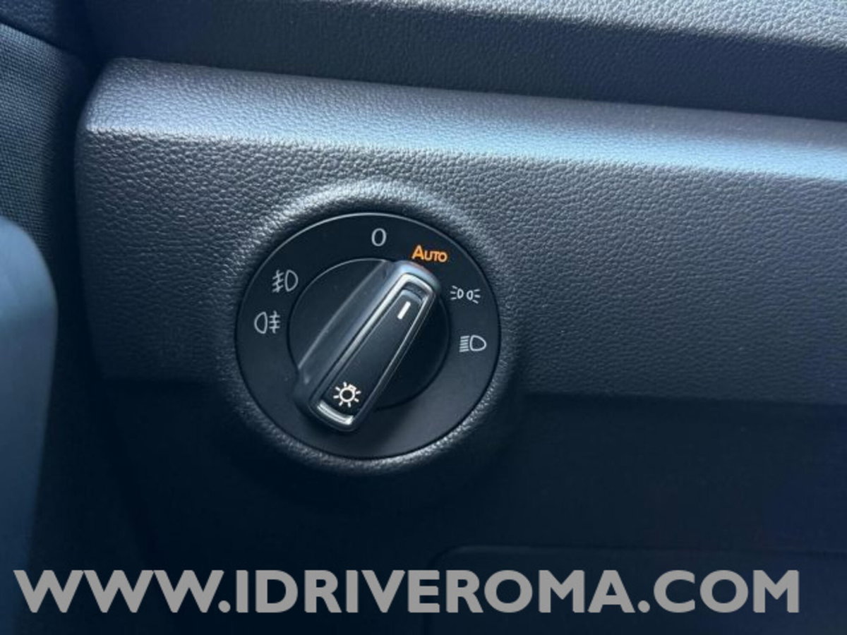 Volkswagen T-Roc 1.0 tsi Edition 110cv (16)