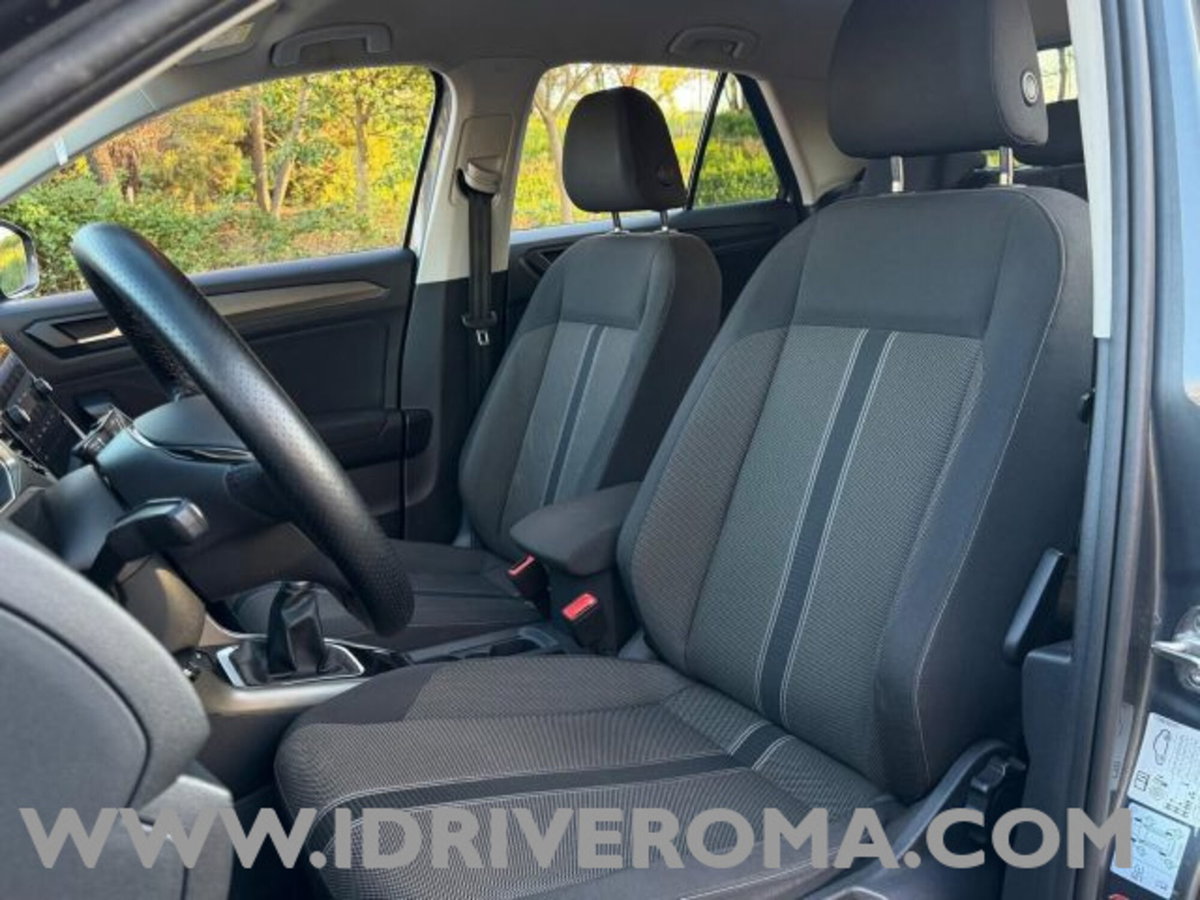 Volkswagen T-Roc 1.0 tsi Edition 110cv (9)