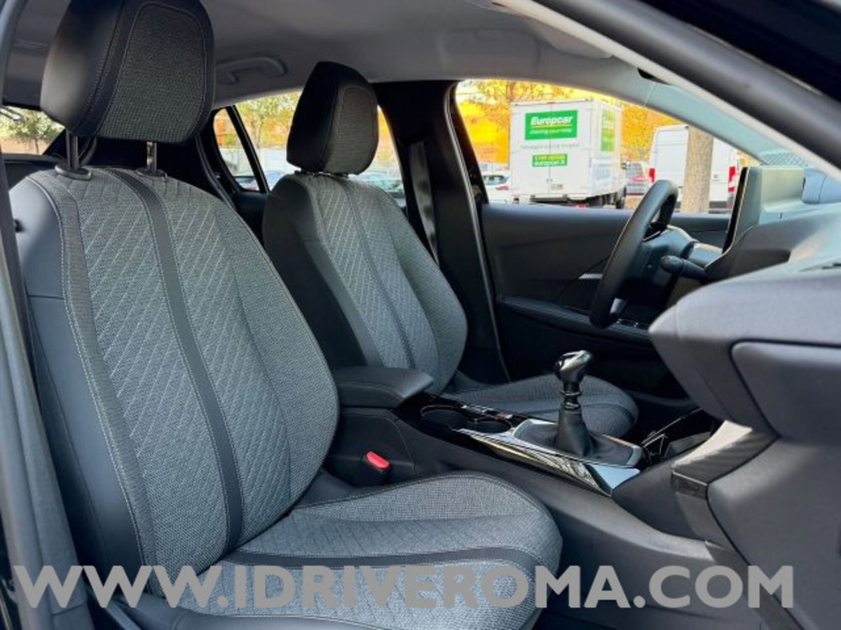 Peugeot 208 1.2 puretech Allure s&s 100cv (9)