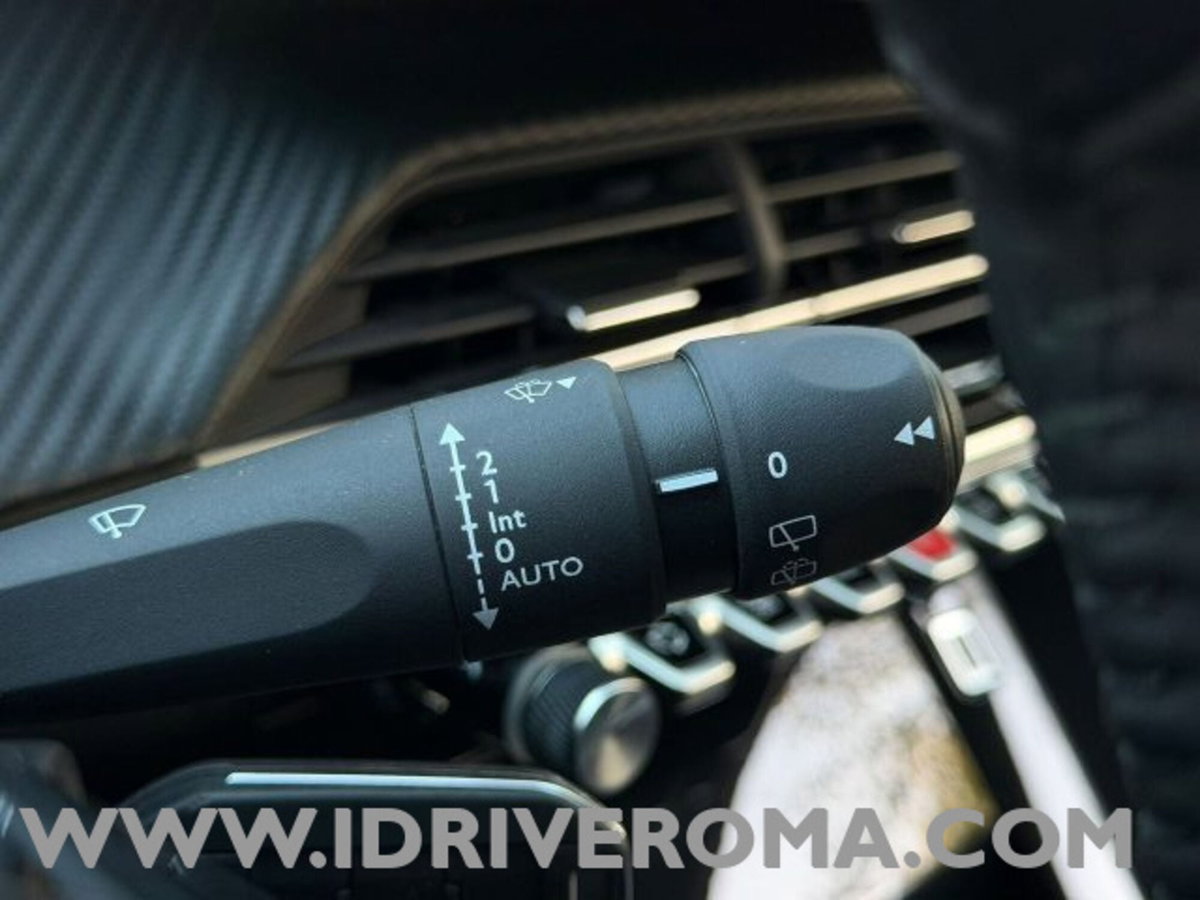 Peugeot 208 1.2 puretech Allure s&s 100cv (15)