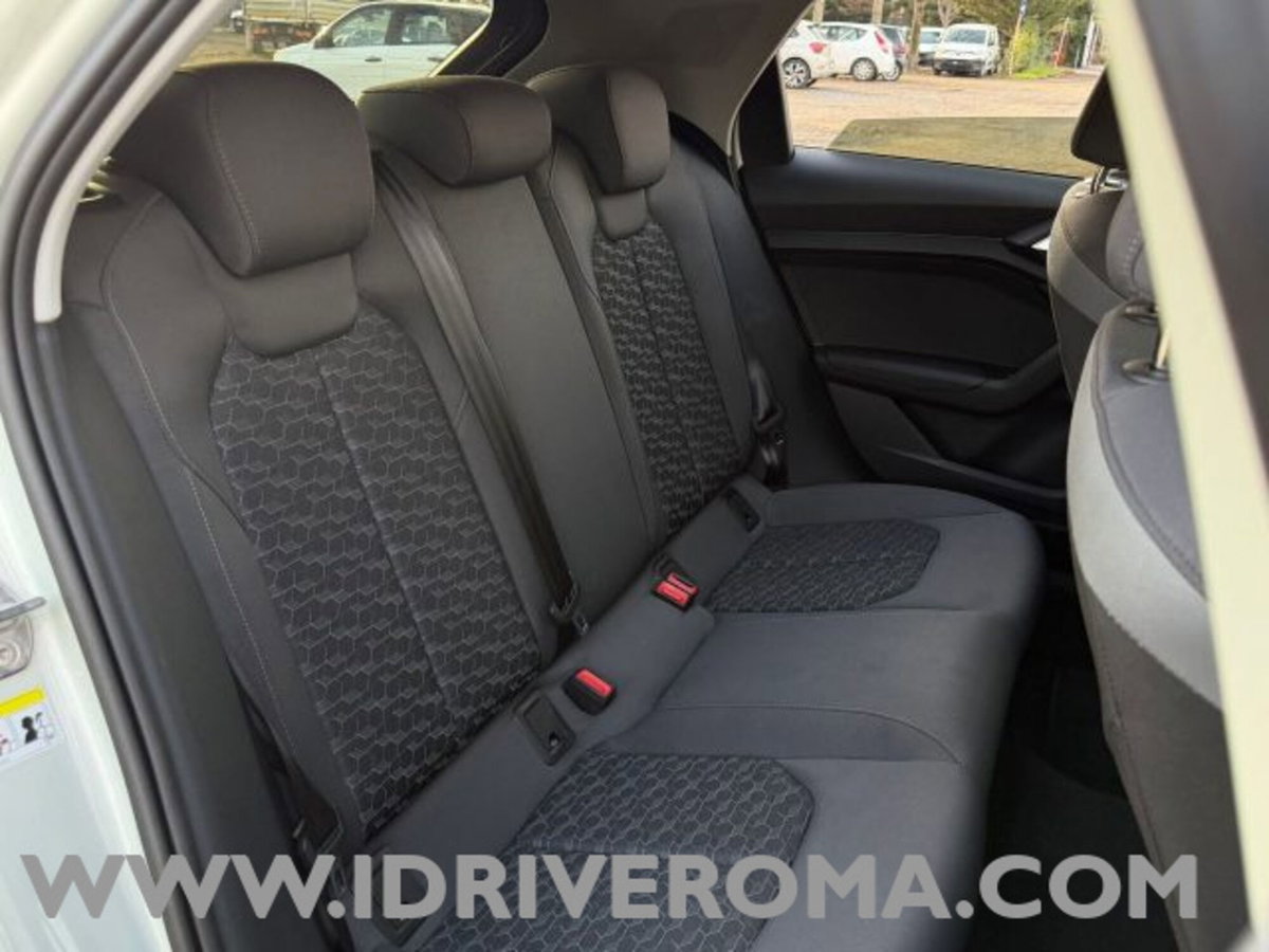 Audi A1 Sportback 30 1.0 tfsi S Line Edition 116cv s-tronic (11)