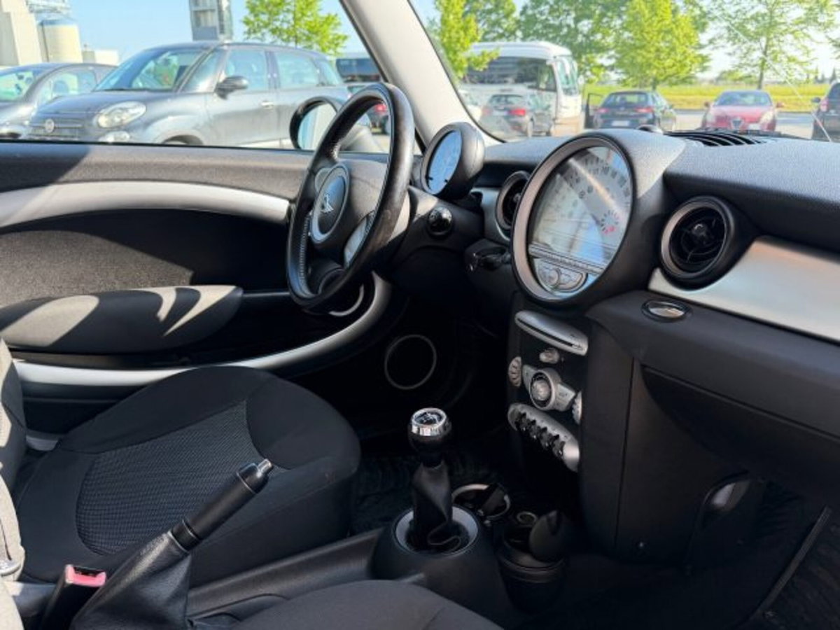 MINI Mini 1.4 16V One (55kW) (12)