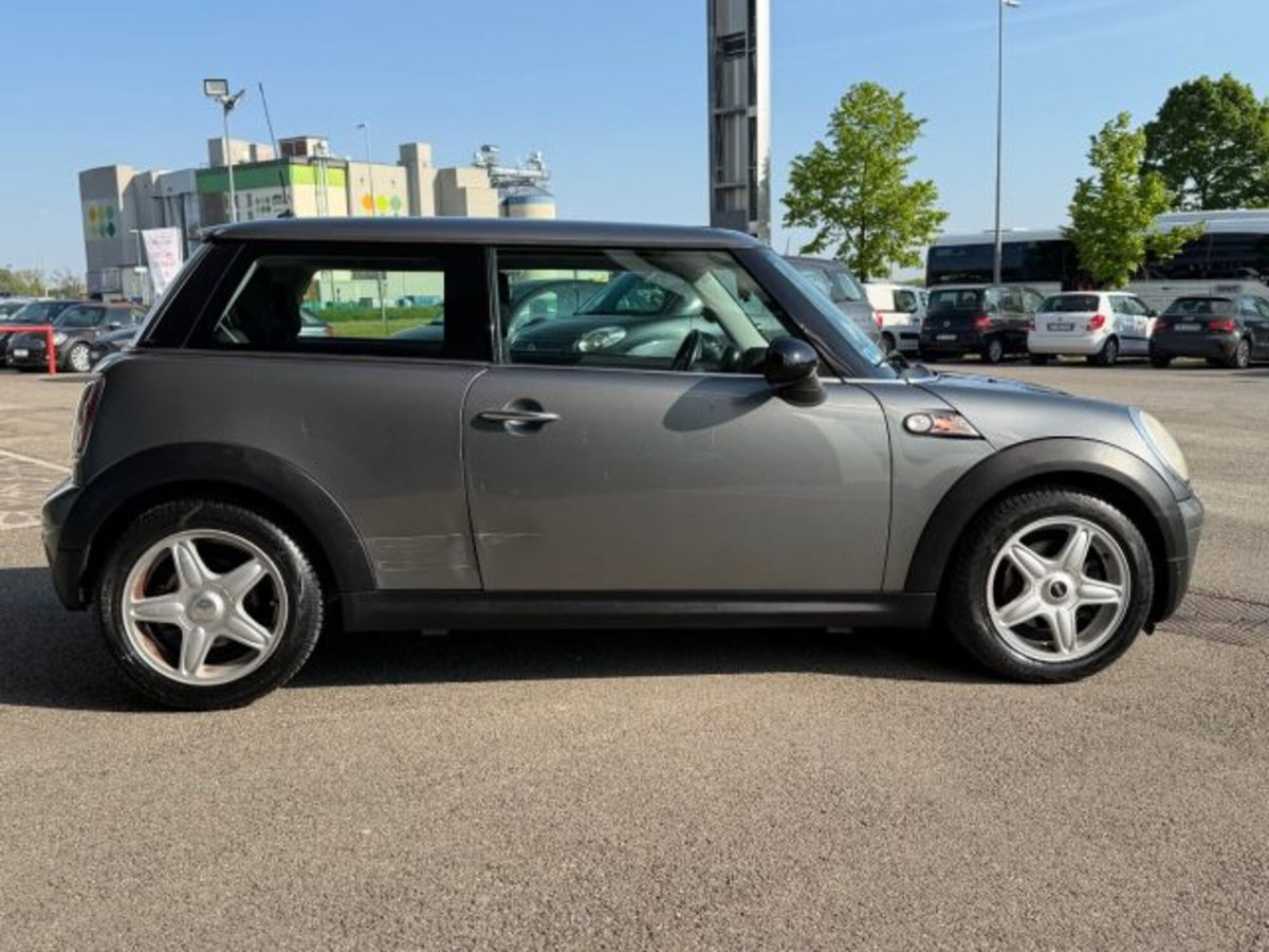MINI Mini 1.4 16V One (55kW) (7)