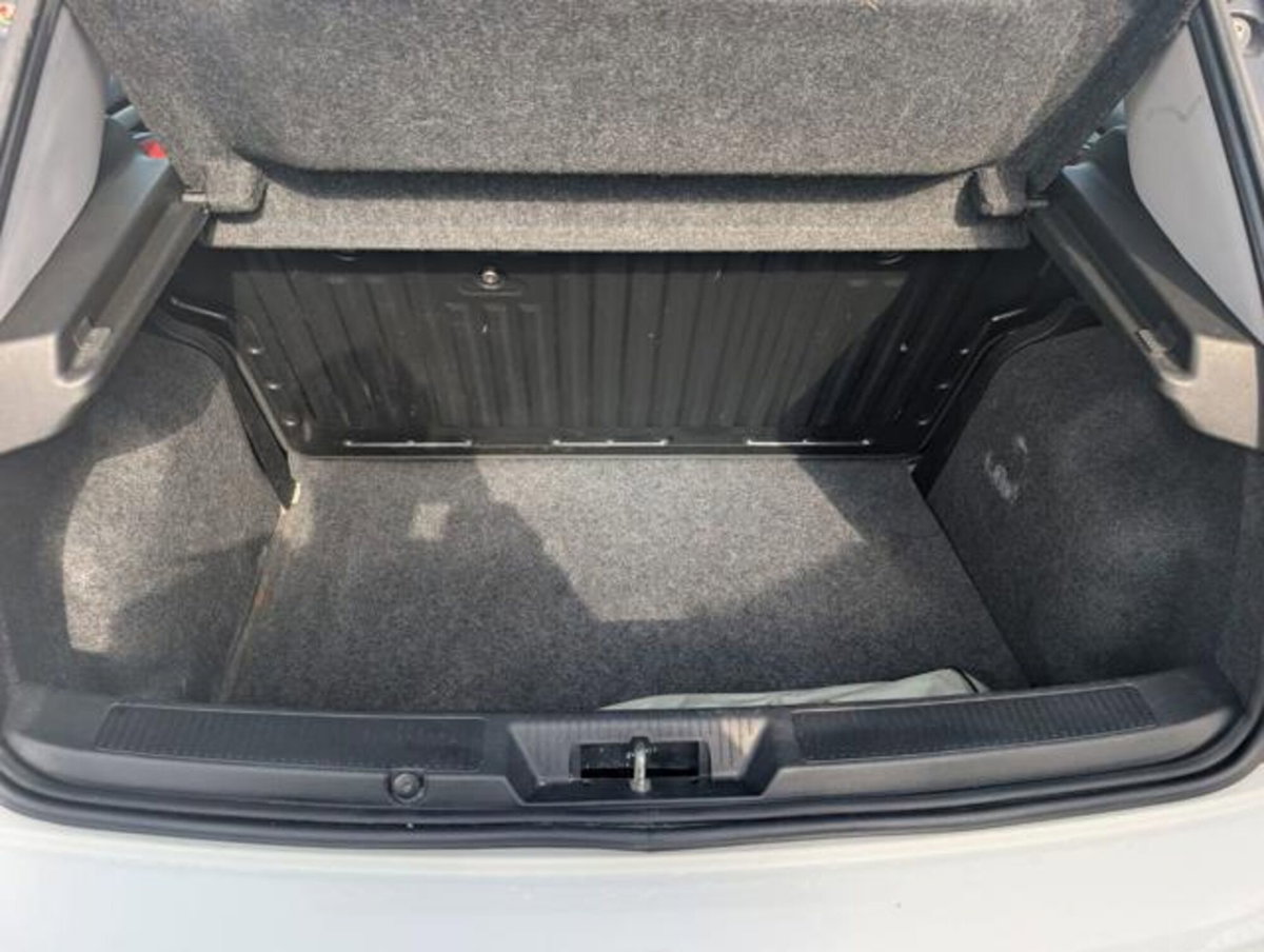 Fiat Punto 1.4 S&S 8V Dualogic 5 porte Lounge (14)