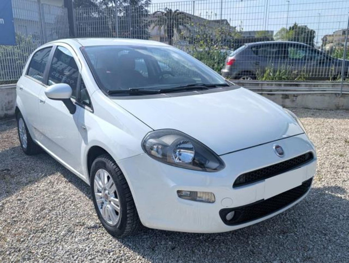 Fiat Punto 1.4 S&S 8V Dualogic 5 porte Lounge (2)